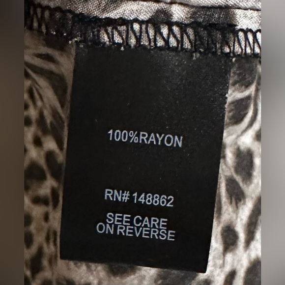 Torrid Challis Tie-Front Dolman Top Blouse Leopard Print Size 1X New - Picture 9 of 11